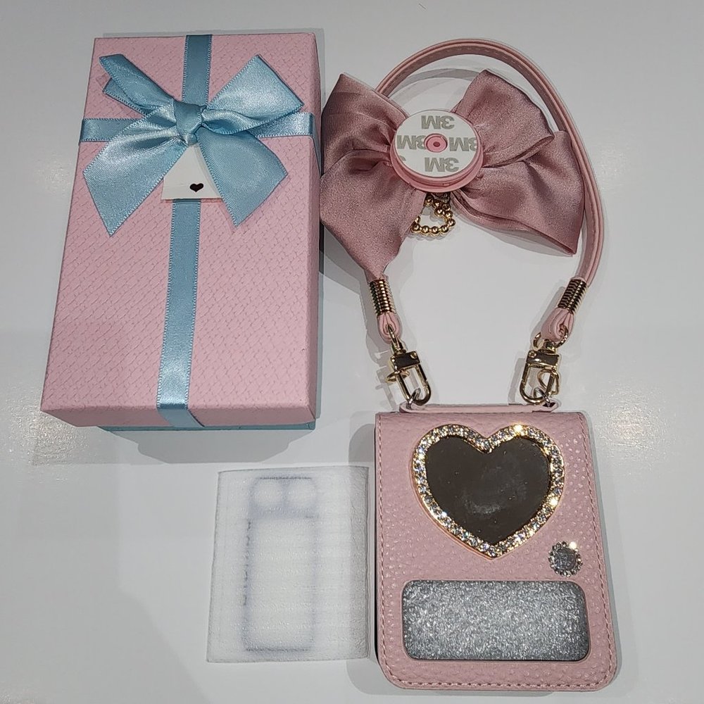 This is a Samsung Galaxy Z3 Flip Phone Case. NWOT